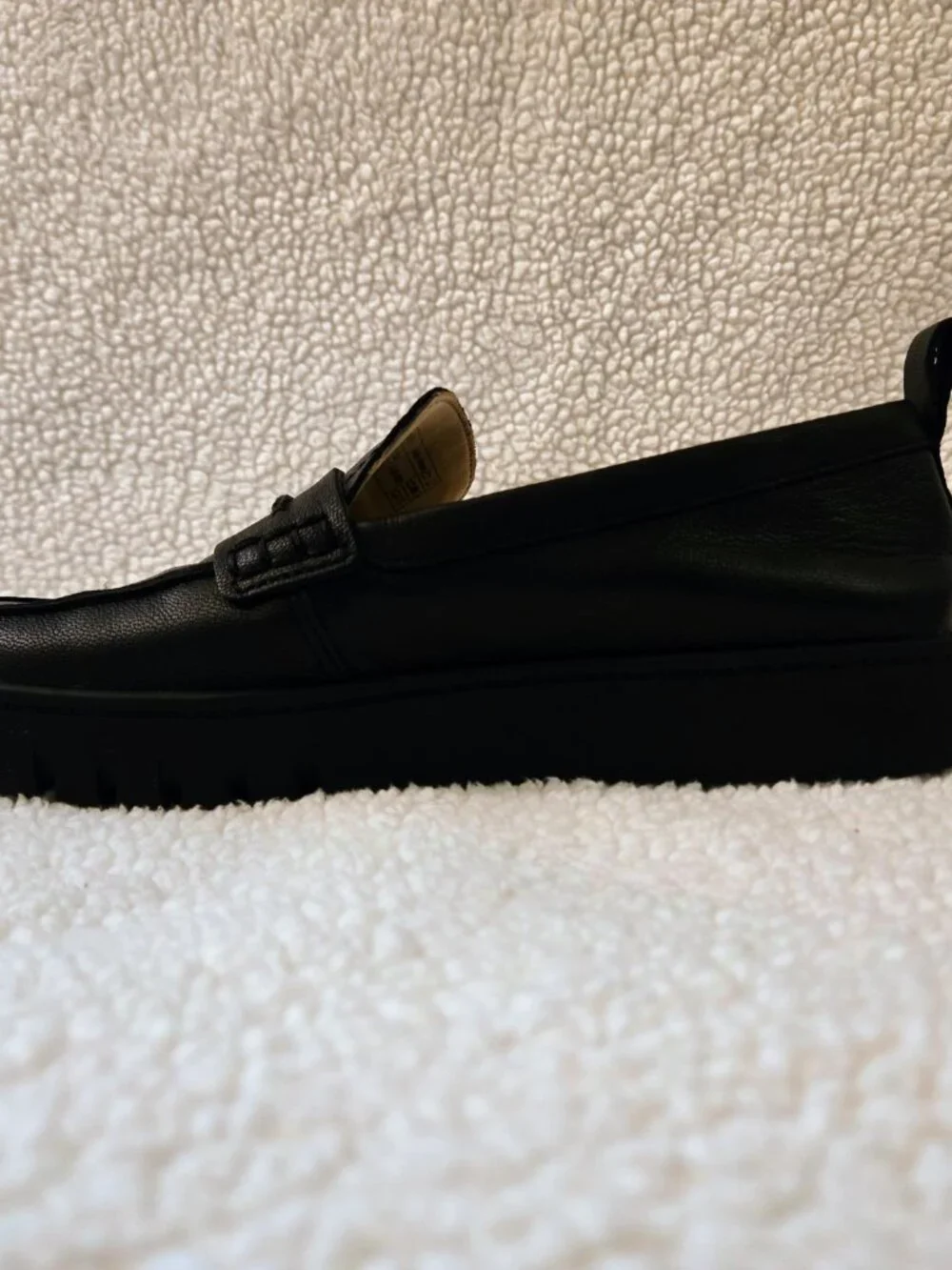 Vionic Chantel Black Leather Arch Support Slip-On Loafer Size 6.5